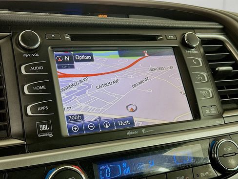 Used 2015 Toyota Highlander Limited Platinum image 22