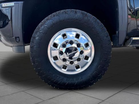 Used 2025 GMC Sierra 3500 Denali Ultimate AWD/4WD image 11