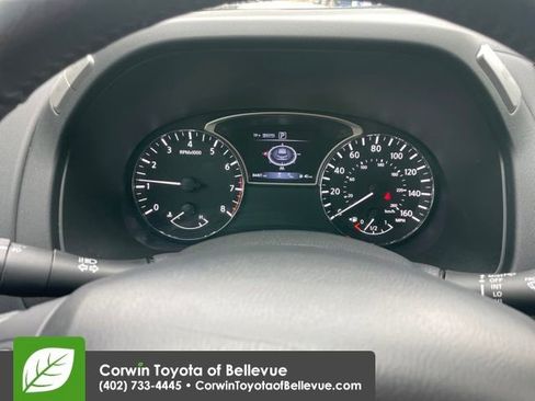 Used 2019 Nissan Pathfinder SL image 9