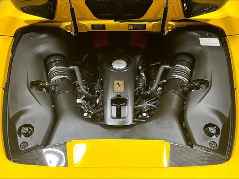 Used 2022 Ferrari F8 Tributo RWD image 24