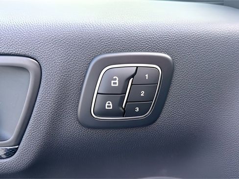 Used 2024 Ford Escape ST-Line Select w/ Tech Pack #2 image 32