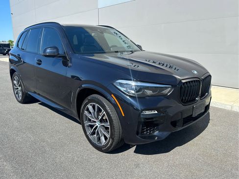 Used 2020 BMW X5 M50i w/ Premium Package AWD/4WD image 2