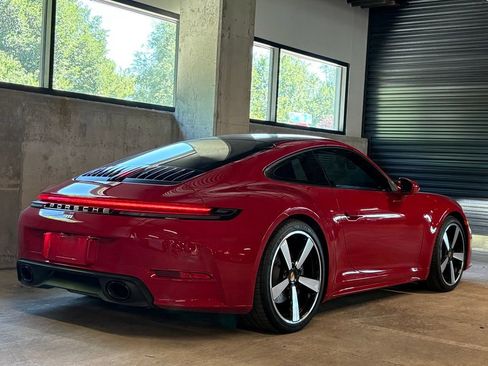 Certified 2025 Porsche 911 Carrera RWD image 9