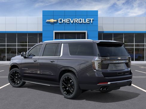 New 2026 Chevrolet Suburban Premier image 3