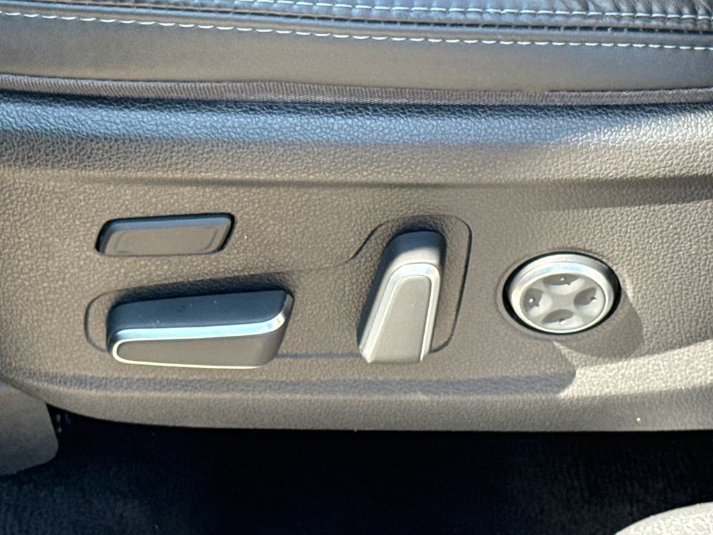Used 2022 Hyundai Santa Fe Calligraphy FWD image 23