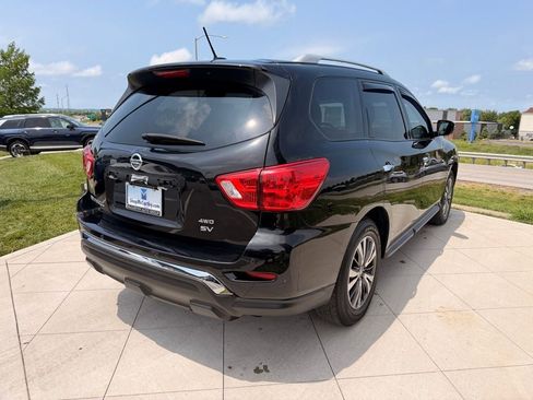 Used 2017 Nissan Pathfinder SV AWD/4WD image 5