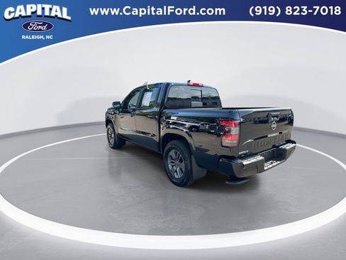 Used 2025 Nissan Frontier SV RWD image 6
