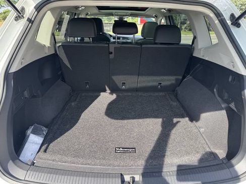 Used 2023 Volkswagen Tiguan SE w/ Panoramic Sunroof Package AWD/4WD image 35