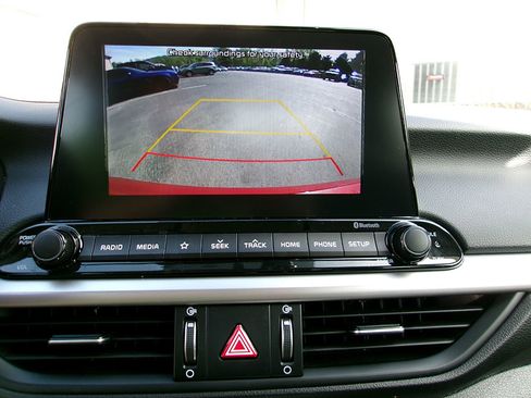 Used 2021 Kia Forte LXS FWD image 18