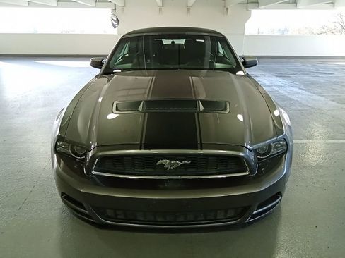 Used 2013 Ford Mustang Premium image 4