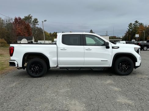 Used 2024 GMC Sierra 1500 Elevation AWD/4WD image 2