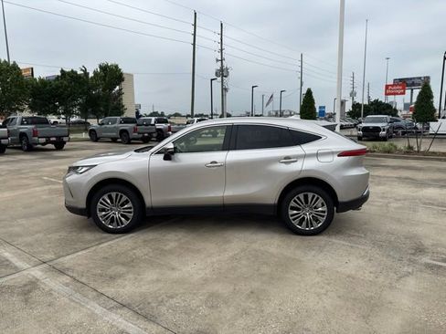 Used 2021 Toyota Venza Limited AWD/4WD image 1