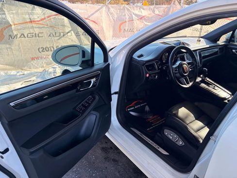 Used 2017 Porsche Macan GTS AWD/4WD image 64