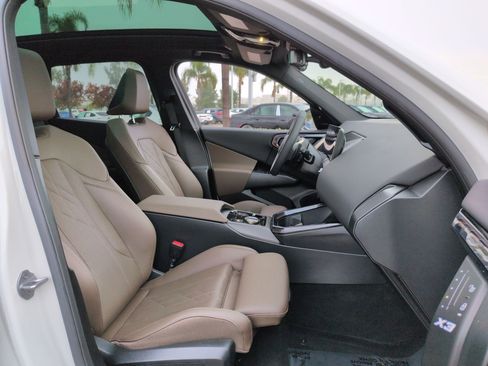 Used 2025 BMW X3 xDrive30i w/ Convenience Package image 32