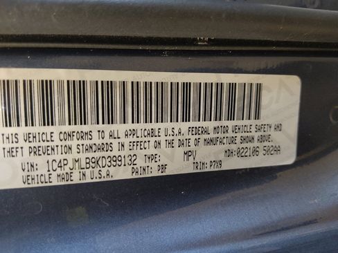 Used 2019 Jeep Cherokee Latitude Plus AWD/4WD image 33