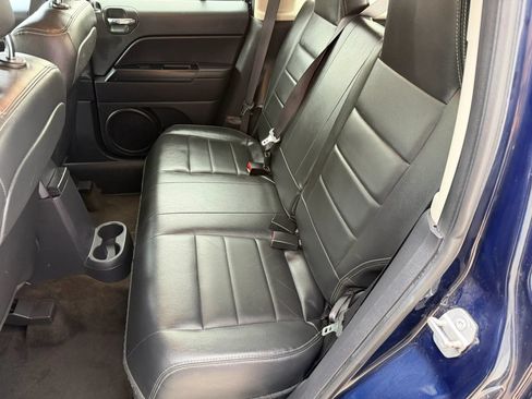 Used 2016 Jeep Patriot High Altitude FWD image 11