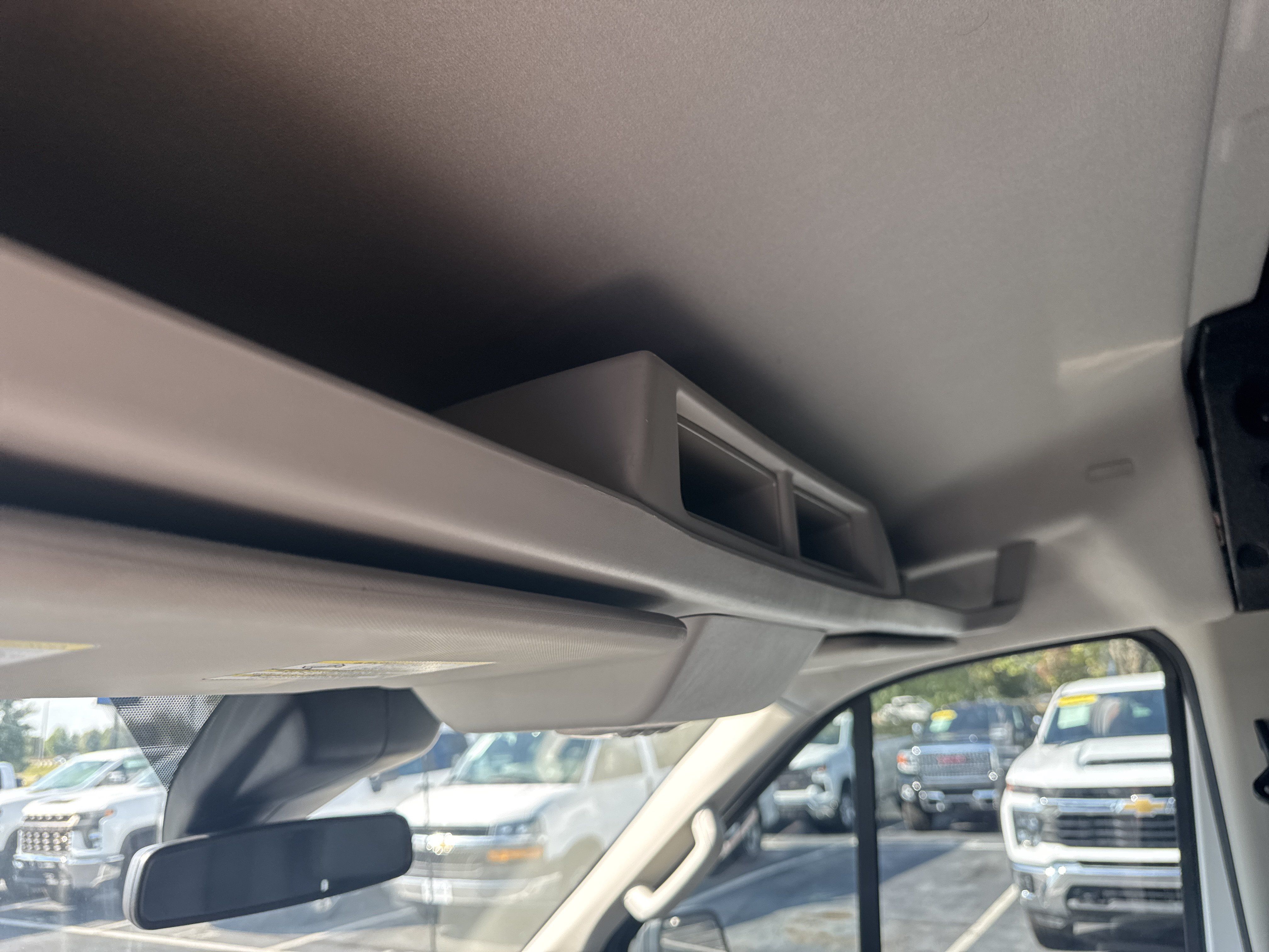 Used 2019 Ford Transit 250 148 Medium Roof RWD image 18