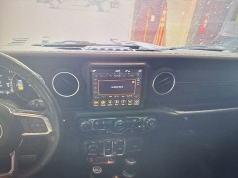 Used 2022 Jeep Wrangler Unlimited Rubicon 4xe w/ Cold Weather Group image 6