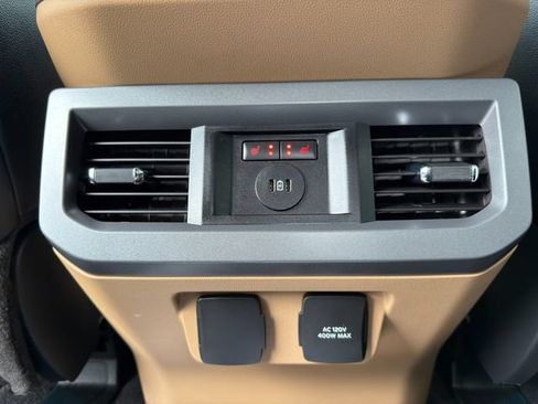 Used 2023 Ford F450 Lariat w/ Lariat Ultimate Package AWD/4WD image 18