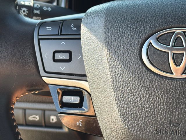 Used 2025 Toyota Camry SE w/ Convenience Package FWD image 32