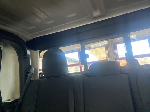 New 2025 Jeep Gladiator Sport image 33