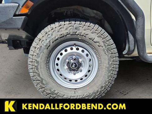 Used 2022 Ford Ranger XLT w/ Equipment Group 301A Mid AWD/4WD image 9