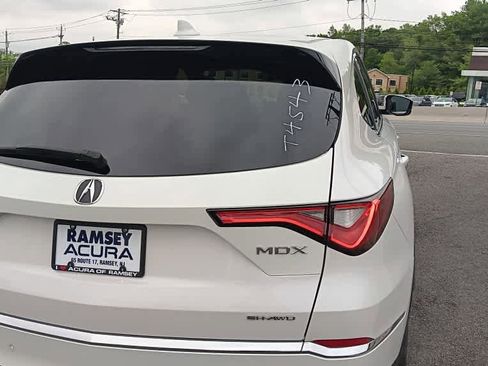 Used 2024 Acura MDX SH-AWD w/ Technology Package image 5