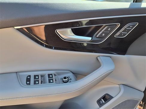 Used 2024 Audi Q7 2.0T Premium Plus image 17