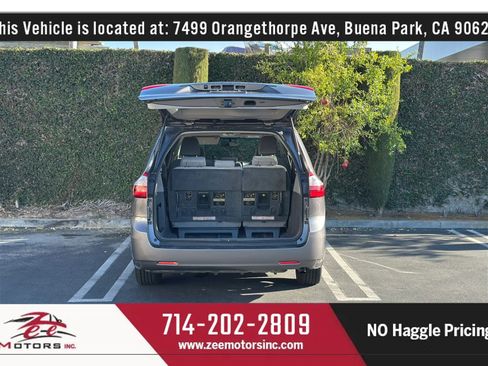Used 2015 Toyota Sienna LE FWD image 16