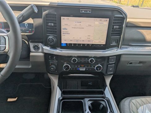 New 2026 Ford F350 Platinum w/ Platinum Plus Package AWD/4WD image 13
