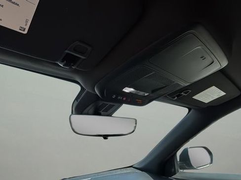 Used 2026 Chevrolet Equinox LT w/ Convenience Package II image 25