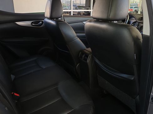 Used 2020 Nissan Rogue Sport SL image 19