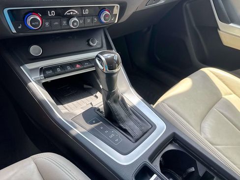 Used 2019 Audi Q3 2.0T Premium Plus AWD/4WD image 27