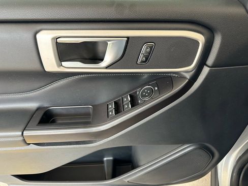 Certified 2020 Ford Explorer XLT w/ Equipment Group 202A image 17