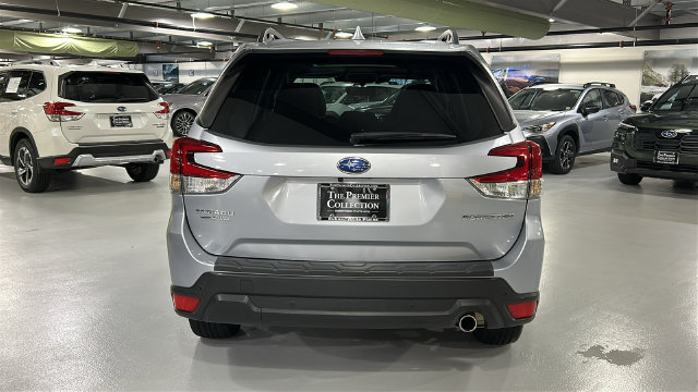 Certified 2023 Subaru Forester Limited AWD/4WD image 5