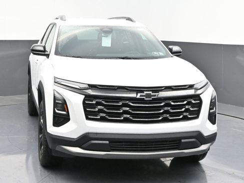 New 2026 Chevrolet Equinox LT FWD image 2
