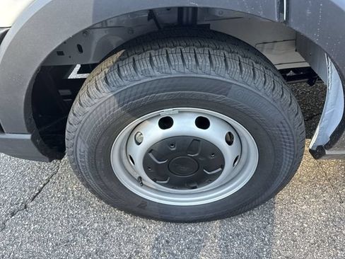 New 2026 Ford Transit 250 148 Medium Roof w/ Load Area Protection Package RWD image 13