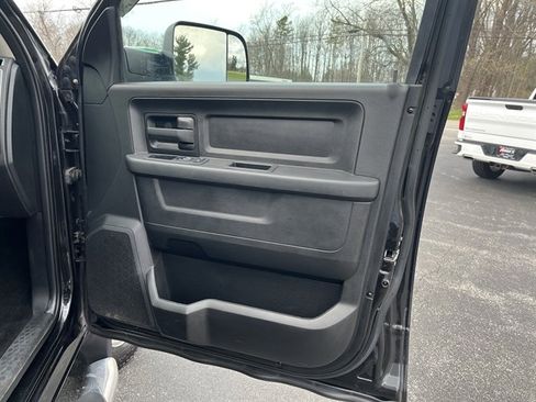 Used 2016 RAM 3500 Tradesman w/ Chrome Appearance Group image 29