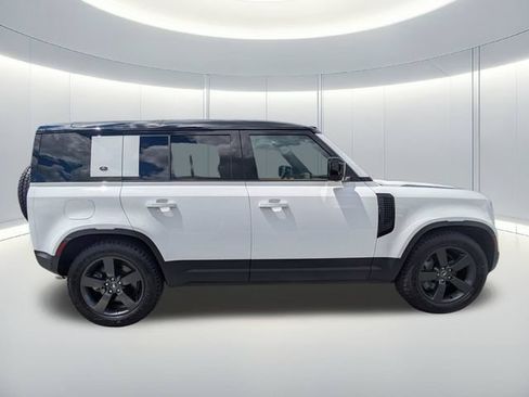 Used 2024 Land Rover Defender 110 SE AWD/4WD image 7