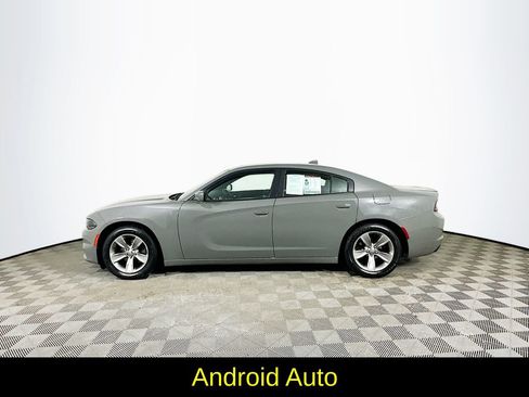 Used 2017 Dodge Charger SXT image 6