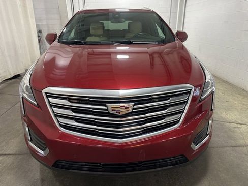 Used 2018 Cadillac XT5 Luxury w/ Driver Awareness Package image 2