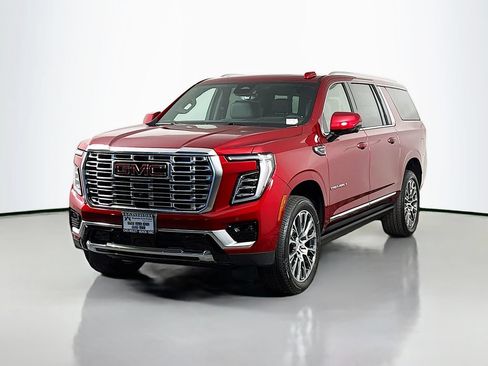 New 2026 GMC Yukon XL Denali w/ Denali Reserve Package AWD/4WD image 3