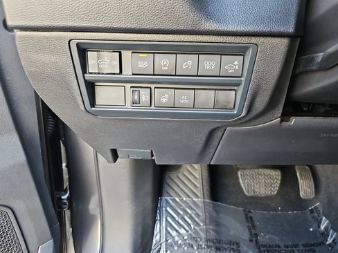 Used 2025 Toyota Tundra SR5 w/ SR5 Premium Package AWD/4WD image 26