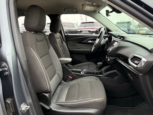 Used 2021 Chevrolet TrailBlazer LT w/ Driver Confidence Package image 18