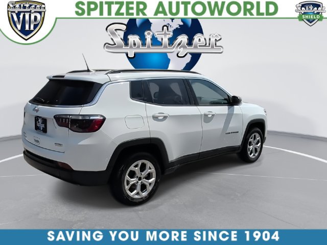 Used 2024 Jeep Compass Latitude AWD/4WD image 10