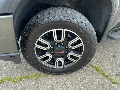 Used 2022 GMC Sierra 3500 AT4 w/ AT4 Premium Plus Package AWD/4WD image 22