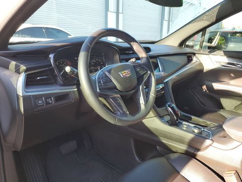 Used 2023 Cadillac XT5 Luxury FWD image 19