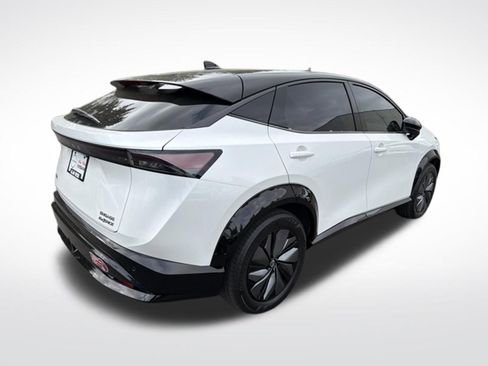 Used 2023 Nissan Ariya AWD image 3