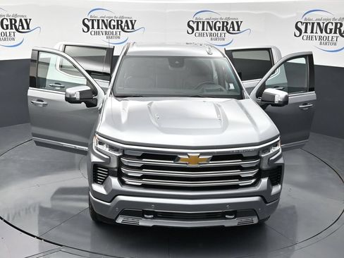Used 2024 Chevrolet Silverado 1500 High Country w/ Technology Package AWD/4WD image 37