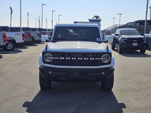 New 2026 Ford Bronco Outer Banks AWD/4WD image 2